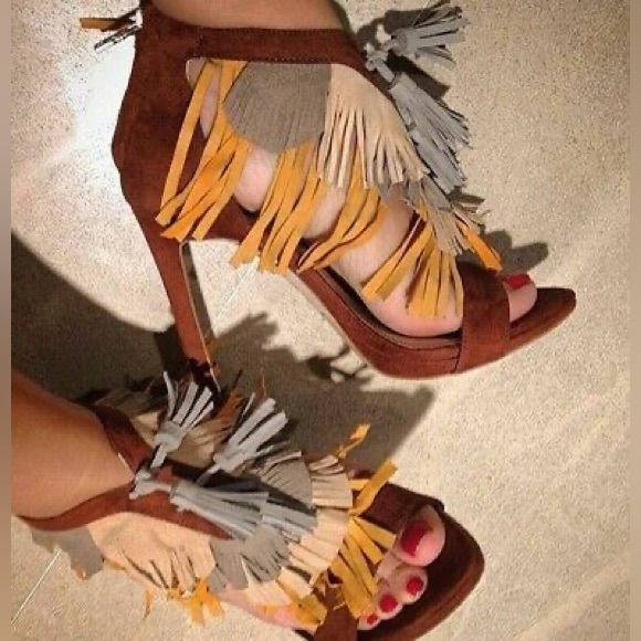 ZARA Tan Brown Suede Fringed Heels - Picture 3 of 15